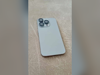 هواتف نقالة ابل  - ايفون 15  - برو  - تيتانيوم طبيعي  - 256 جيجابايت