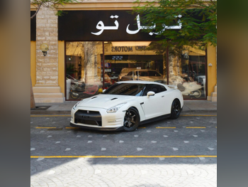 Nissan  GT-R  2009  Automatic  28,440 Km  6 Cylinder  Rear Wheel Drive (RWD)  Coupe / Sport  White