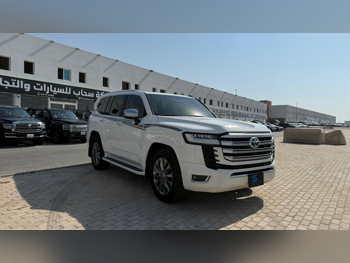 تويوتا  لاند كروزر  في اكس توين توربو  2022  اوتوماتيك  66,000 كم  6 سلندر  دفع رباعي  اس يو في  أبيض  تحت الضمان