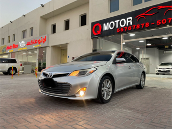 Toyota  Avalon  XLE  2014  Automatic  135,000 Km  6 Cylinder  Front Wheel Drive (FWD)  Sedan  Silver