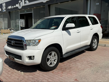 Toyota  Sequoia  2012  Automatic  448,000 Km  8 Cylinder  Four Wheel Drive (4WD)  SUV  White
