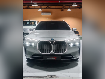 BMW  7-Series  735  2023  Automatic  36,000 Km  6 Cylinder  All Wheel Drive (AWD)  Sedan  Gray  With Warranty