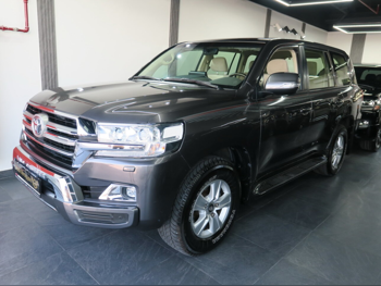 Toyota  Land Cruiser  GXR  2019  Automatic  177,000 Km  6 Cylinder  Four Wheel Drive (4WD)  SUV  Gray