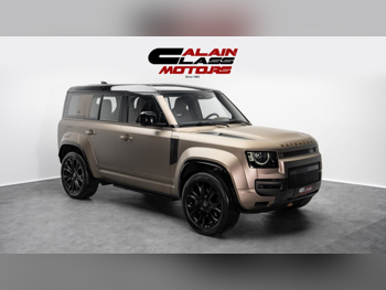 Land Rover  Defender  Octa  2025  Automatic  70 Km  8 Cylinder  All Wheel Drive (AWD)  SUV  Gold