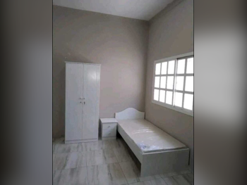 أطقم غرف نوم - قطر ديزاين  - طقم مكون من 4 قطع  - أبيض