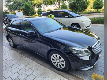 مرسيدس - بنز  اي - كلاس  200  2014  اوتوماتيك  105,000 كم  4 سلندر  دفع خلفي  سيدان  أسود