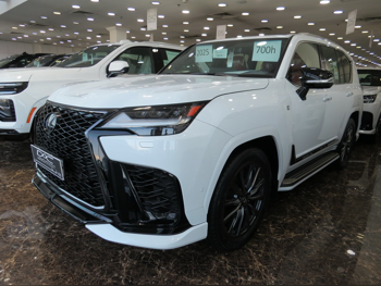 لكزس  ال اكس  700 اتش  2025  اوتوماتيك  0 كم  6 سلندر  دفع رباعي  اس يو في  أبيض  تحت الضمان