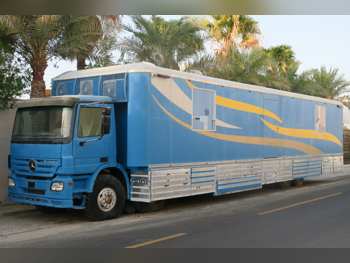 كرفان - 2021  - ازرق  -صنع في قطر