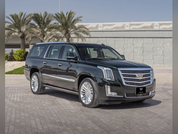 Cadillac  Escalade  2016  Automatic  273,000 Km  8 Cylinder  Four Wheel Drive (4WD)  SUV  Black