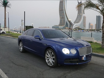 بنتلي  جي تي  في 8  2015  اوتوماتيك  51,000 كم  8 سلندر  دفع رباعي  كوبيه \ سبورت  أزرق غامق