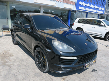 بورش  كيان  توربو اس  2014  اوتوماتيك  185,000 كم  8 سلندر  دفع رباعي  اس يو في  أسود