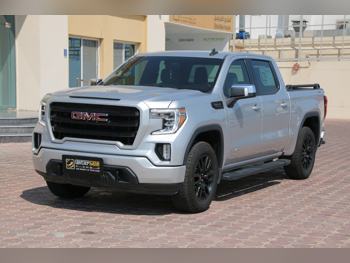 جي ام سي  سييرا  اليفيشن  2022  اوتوماتيك  53,000 كم  8 سلندر  دفع رباعي  بيكب  فضي