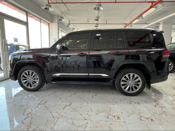 Toyota  Land Cruiser  GXR Twin Turbo  2025  Automatic  15,000 Km  6 Cylinder  Four Wheel Drive (4WD)  SUV  Black  With Warranty
