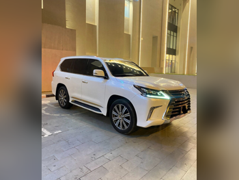 لكزس  ال اكس  570  2016  اوتوماتيك  215,000 كم  8 سلندر  دفع رباعي  اس يو في  أبيض