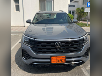 فوكس واغن  تيراماونت  ار لاين  2024  اوتوماتيك  12,000 كم  4 سلندر  دفع كلي مستمر  اس يو في  رمادي غامق  تحت الضمان