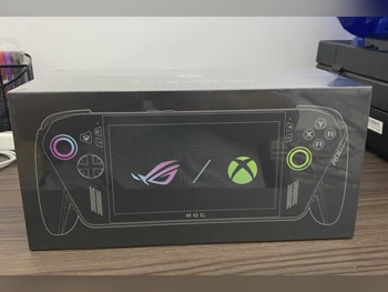 Video Games Consoles - ASUS  - ROG Ally X  - 1 TB