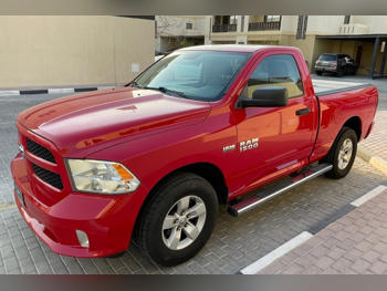 دودج  رام  1500  2017  اوتوماتيك  129,000 كم  8 سلندر  دفع رباعي  بيكب  أحمر