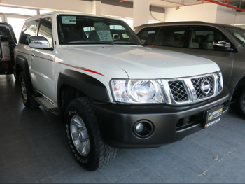 نيسان  باترول  سفاري  2023  عادي  7,000 كم  6 سلندر  دفع رباعي  اس يو في  أبيض  تحت الضمان