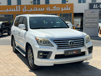 Lexus  LX  570  2012  Automatic  238,000 Km  8 Cylinder  Four Wheel Drive (4WD)  SUV  White