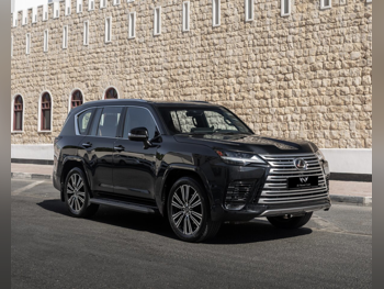 Lexus  LX  600 Luxury  2022  Automatic  44,000 Km  6 Cylinder  Four Wheel Drive (4WD)  SUV  Black  With Warranty