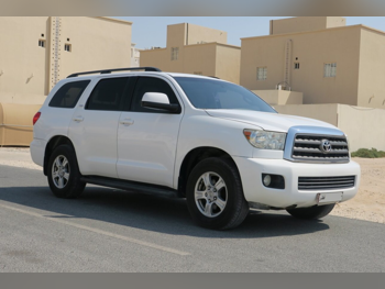 Toyota  Sequoia  2015  Automatic  425,000 Km  8 Cylinder  Four Wheel Drive (4WD)  SUV  White