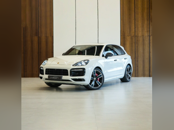 Porsche  Cayenne  GTS  2022  Automatic  43,696 Km  8 Cylinder  Four Wheel Drive (4WD)  SUV  White  With Warranty