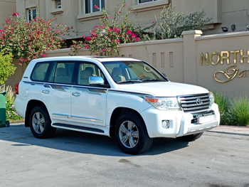 Toyota  Land Cruiser  GXR  2015  Automatic  210,000 Km  6 Cylinder  Four Wheel Drive (4WD)  SUV  White