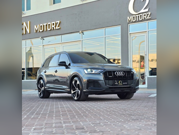 اودي  كيو 7  اس-لاين  2022  اوتوماتيك  48,000 كم  6 سلندر  دفع رباعي  اس يو في  رمادي