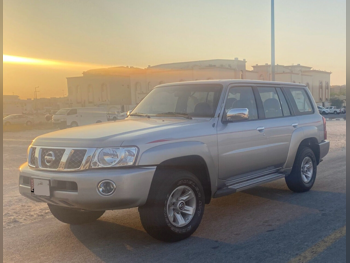 نيسان  باترول  سفاري  2022  اوتوماتيك  35,000 كم  6 سلندر  دفع رباعي  اس يو في  فضي