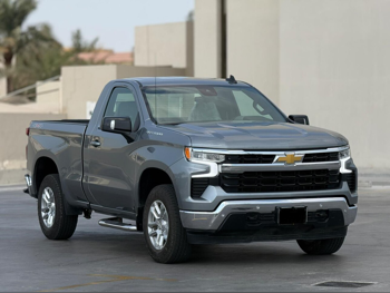 شفروليه  سلفرادو  ال تي  2024  اوتوماتيك  3,000 كم  8 سلندر  دفع رباعي  بيكب  رمادي  تحت الضمان