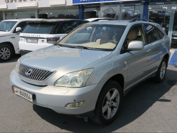 لكزس  ار اكس  330  2004  اوتوماتيك  230,000 كم  6 سلندر  دفع رباعي  اس يو في  ازرق