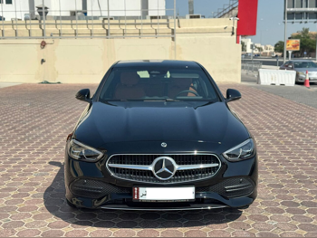 مرسيدس - بنز  200 سي  سيدان  أسود  2026