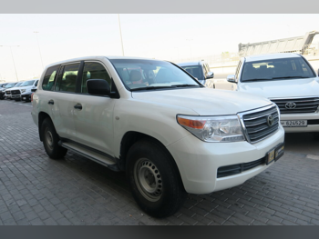 Toyota  Land Cruiser  G  2011  Automatic  180,000 Km  6 Cylinder  Four Wheel Drive (4WD)  SUV  White