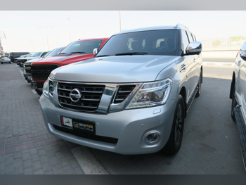 Nissan  Patrol  Platinum  2015  Automatic  203,000 Km  8 Cylinder  Four Wheel Drive (4WD)  SUV  Silver
