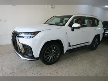 لكزس  ال اكس  600 اف سبورت  2023  اوتوماتيك  206,000 كم  6 سلندر  دفع رباعي  اس يو في  أبيض  تحت الضمان