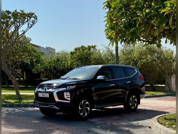 ميتسوبيشي  باجيرو  مونتيرو سبورت  2024  اوتوماتيك  8,500 كم  6 سلندر  دفع رباعي  اس يو في  أسود  تحت الضمان
