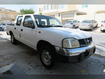 نيسان  بيك أب  2011  عادي  546,000 كم  4 سلندر  دفع خلفي  بيكب  أبيض