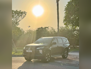 ميتسوبيشي  باجيرو  مونتيرو سبورت  2024  اوتوماتيك  8,800 كم  6 سلندر  دفع رباعي  اس يو في  أسود  تحت الضمان