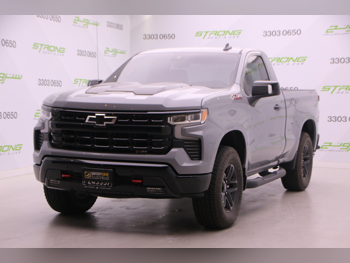 شفروليه  سلفرادو  تريل بووز  2024  اوتوماتيك  6,000 كم  8 سلندر  دفع رباعي  بيكب  رمادي  تحت الضمان