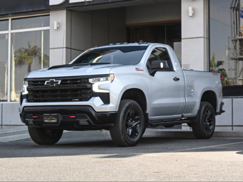 شفروليه  سلفرادو  ال تي تريل بوس زد 71  2022  اوتوماتيك  98,000 كم  8 سلندر  دفع رباعي  بيكب  فضي  تحت الضمان