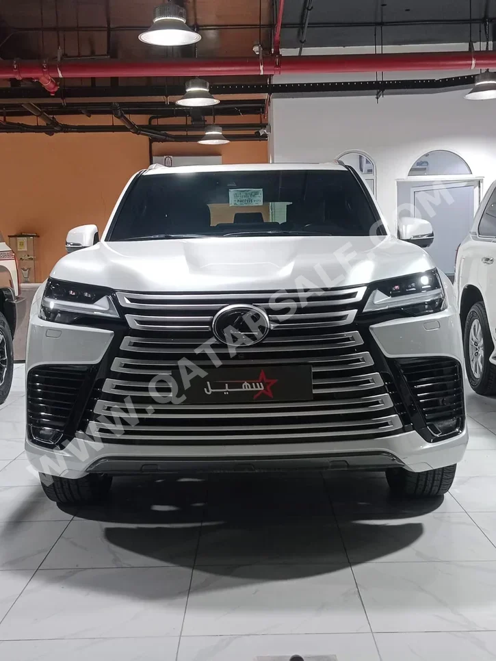 لكزس  ال اكس  600 لكجري  2023  اوتوماتيك  62,000 كم  6 سلندر  دفع رباعي  اس يو في  أبيض  تحت الضمان