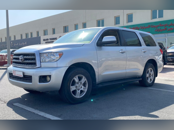 Toyota  Sequoia  2013  Automatic  357,000 Km  8 Cylinder  Four Wheel Drive (4WD)  SUV  Silver