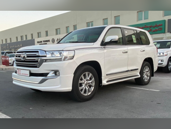 تويوتا  لاند كروزر  جي اكس ار  2019  اوتوماتيك  202,000 كم  8 سلندر  دفع رباعي  اس يو في  أبيض