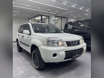 نيسان  اكستيرا  2014  اوتوماتيك  158,000 كم  4 سلندر  دفع رباعي  اس يو في  أبيض