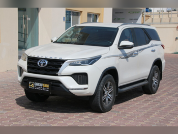Toyota  Fortuner  2021  Automatic  153,000 Km  4 Cylinder  Four Wheel Drive (4WD)  SUV  White