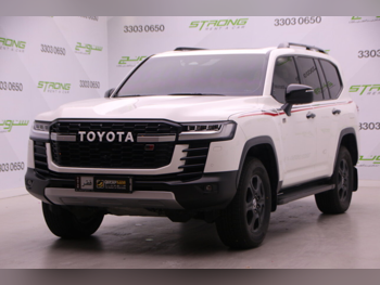 تويوتا  لاند كروزر  جي ار سبورت توين تيربو  2025  اوتوماتيك  32,000 كم  6 سلندر  دفع رباعي  اس يو في  أبيض  تحت الضمان