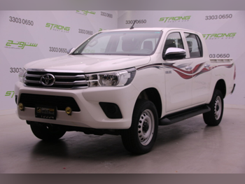 تويوتا  هاي لوكس  2020  اوتوماتيك  33,000 كم  4 سلندر  دفع رباعي  بيكب  أبيض