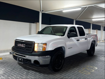 جي ام سي  سييرا  1500  2011  اوتوماتيك  319,000 كم  8 سلندر  دفع رباعي  بيكب  أبيض