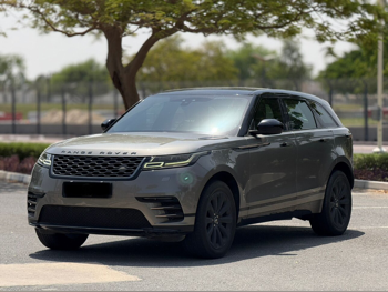 Land Rover  Range Rover  Velar  2019  Automatic  90,000 Km  4 Cylinder  Four Wheel Drive (4WD)  SUV  Gray