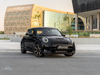 Mini  Cooper  S  2023  Automatic  50,000 Km  4 Cylinder  Front Wheel Drive (FWD)  Hatchback  Black